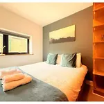 Temple Bar Two Bedroom Daire